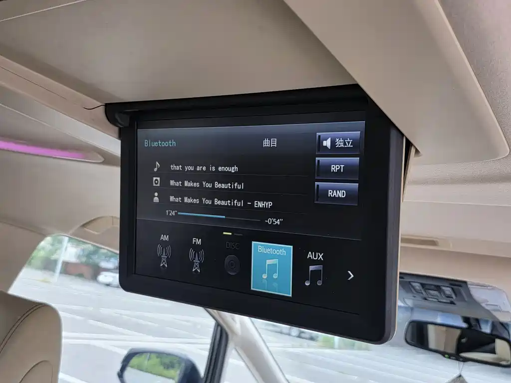 Toyota Alphard — миниатюра 14