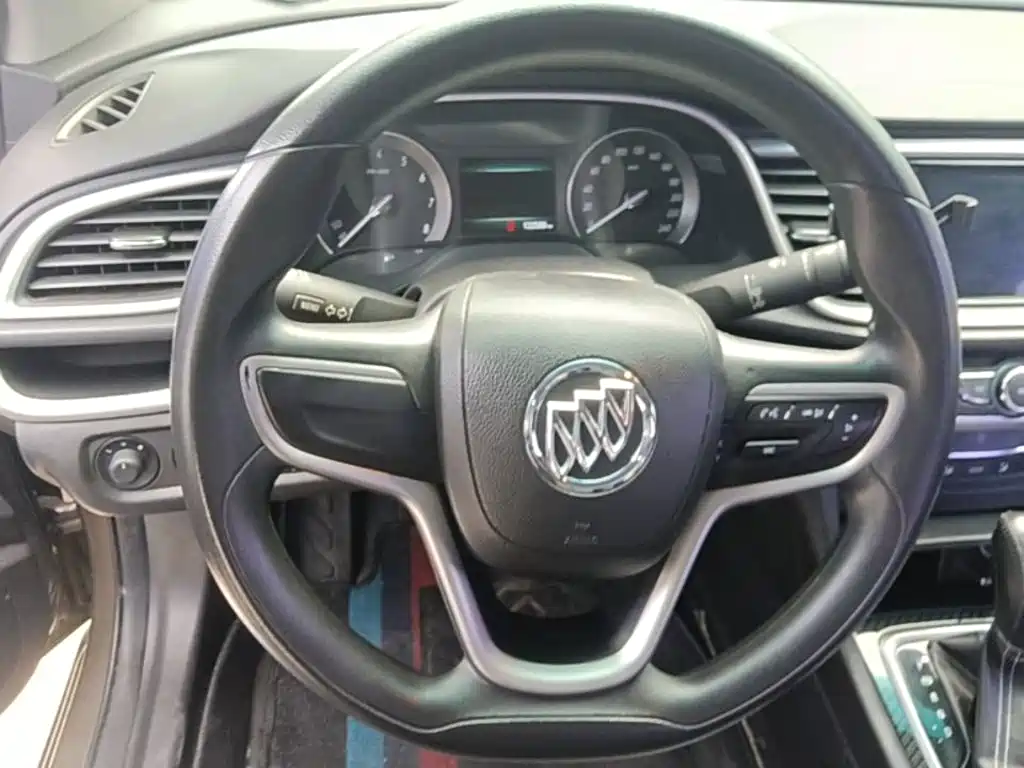 Buick Excelle — миниатюра 11