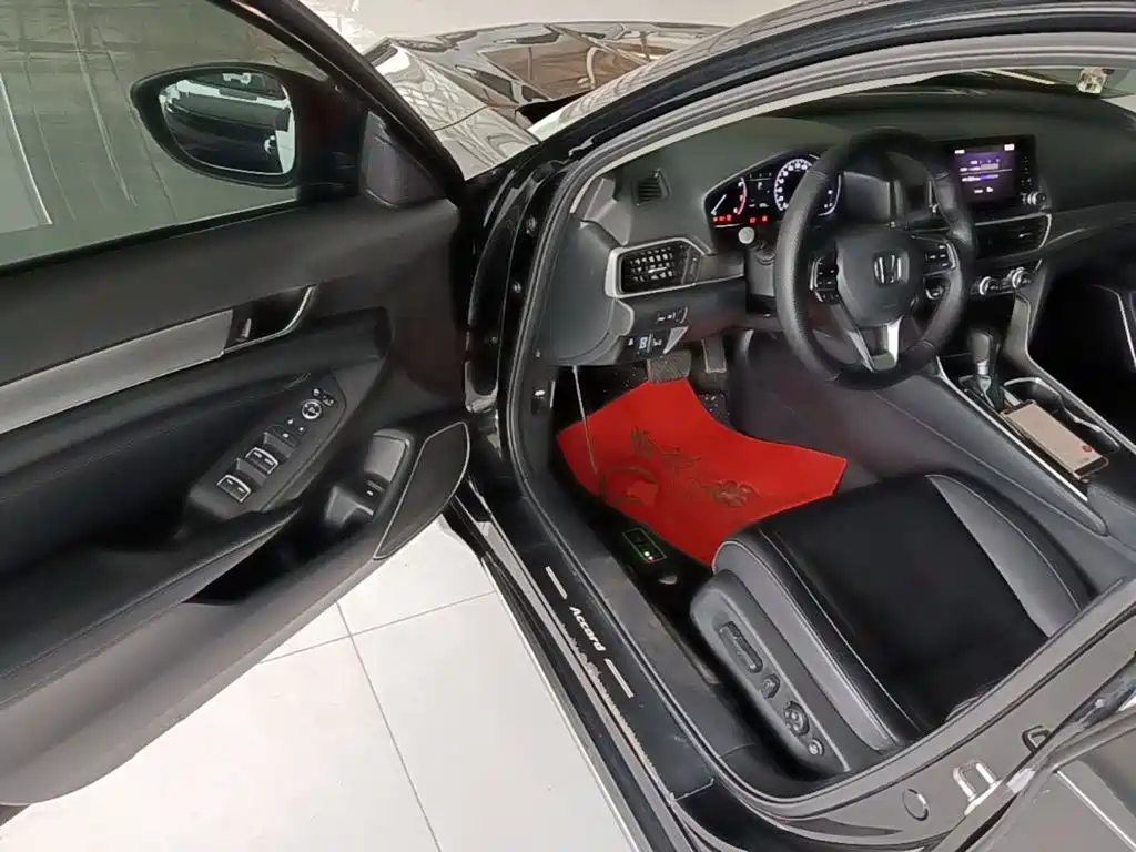 Honda Accord — миниатюра 16