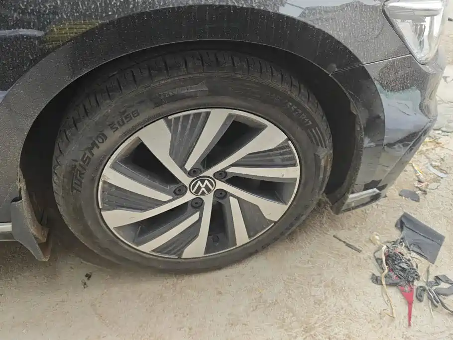 Volkswagen Magotan PHEV — миниатюра 6