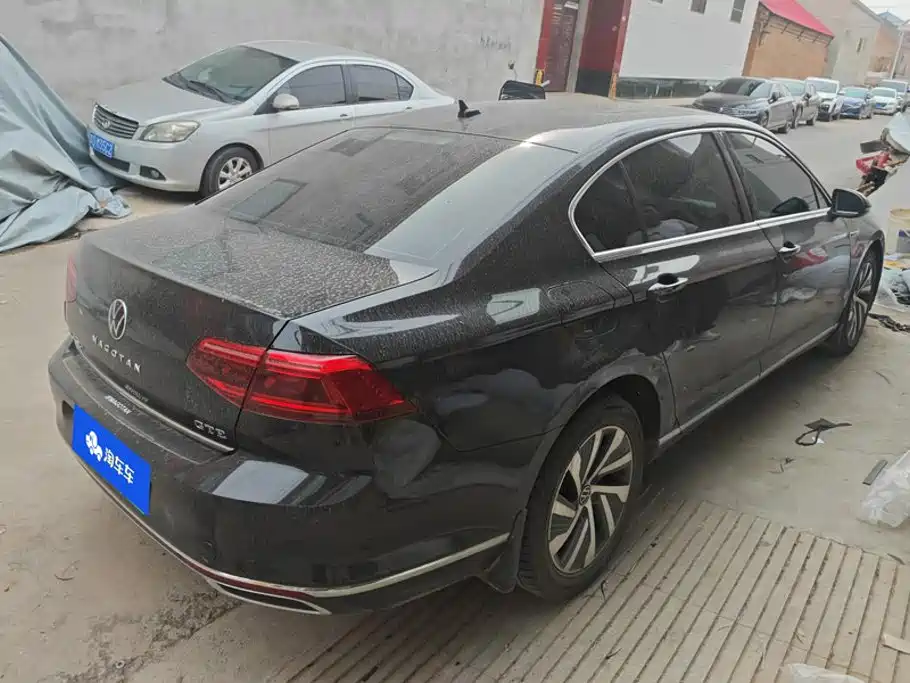 Volkswagen Magotan PHEV — миниатюра 3