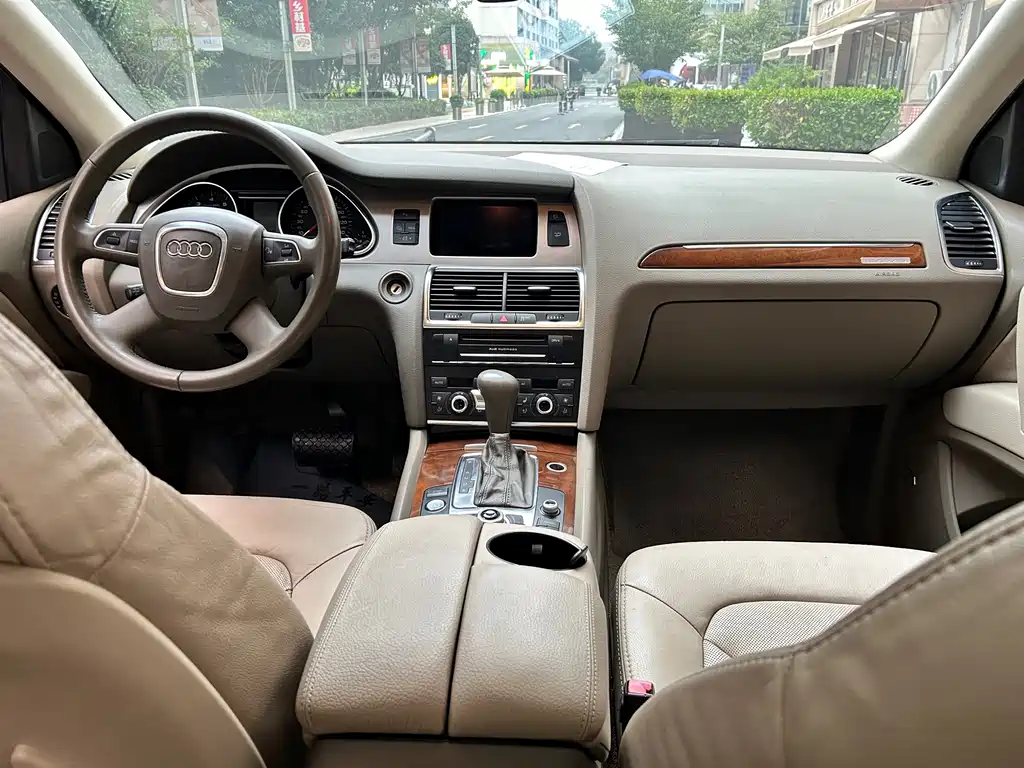 Audi Q7 — миниатюра 14