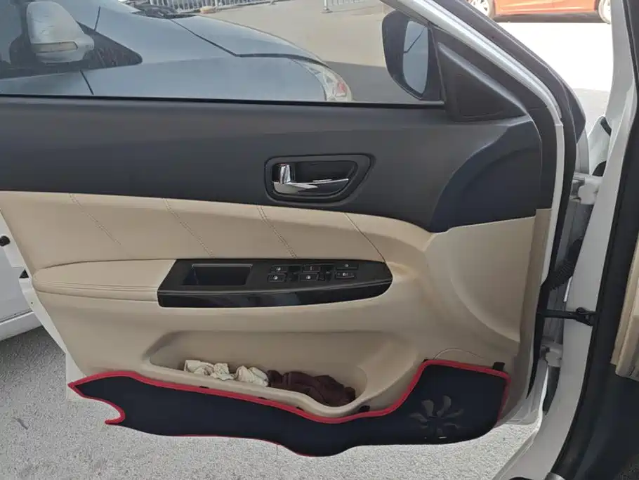 Changan Eado — миниатюра 7