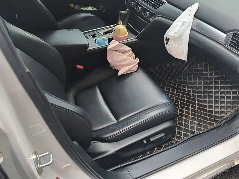 Honda Accord — миниатюра 8