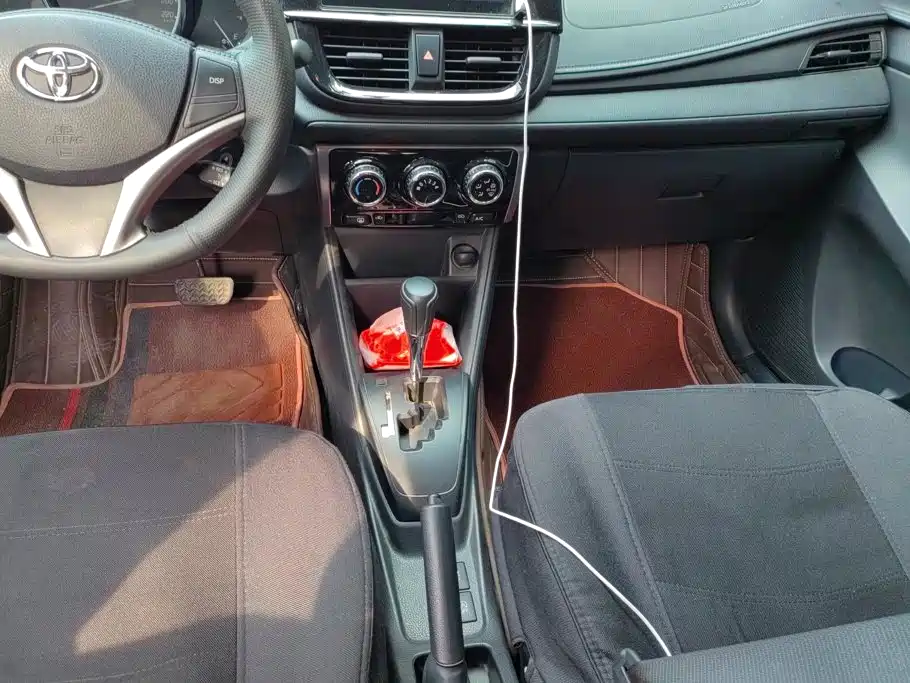 Toyota Yaris L — миниатюра 16
