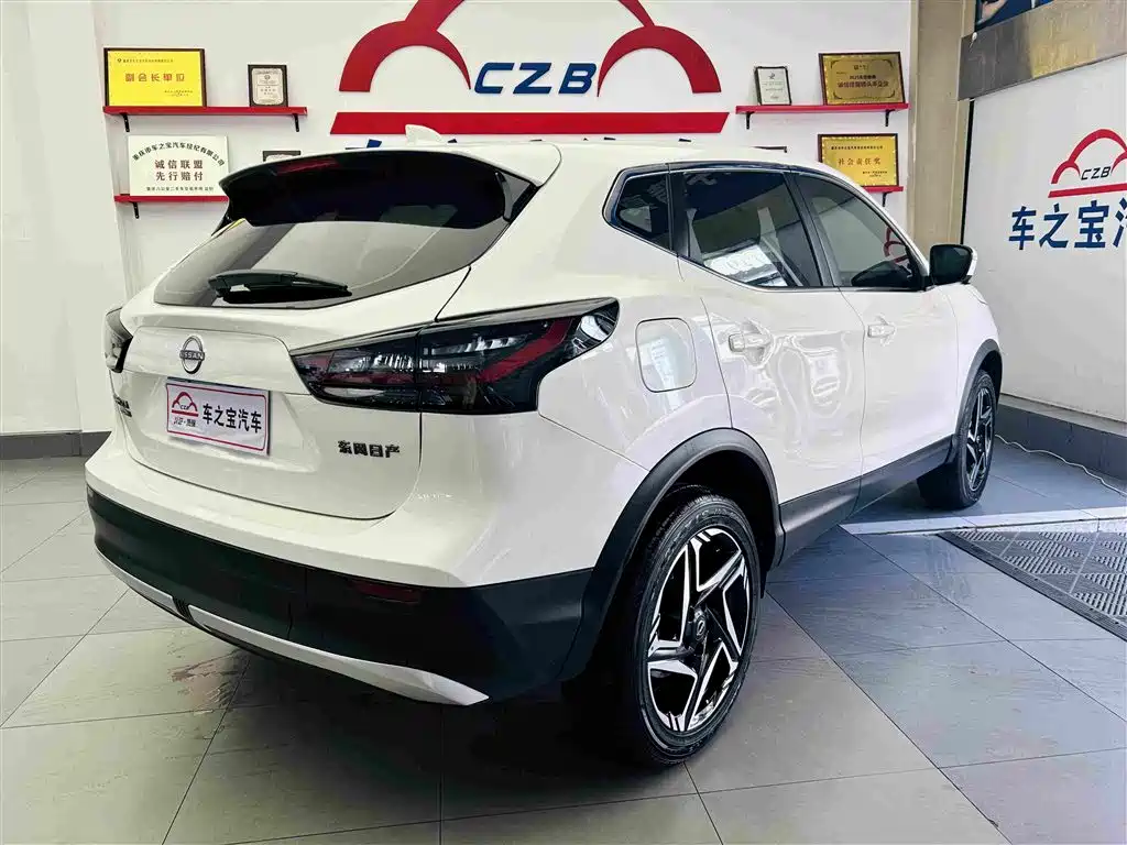 Nissan Qashqai — миниатюра 5