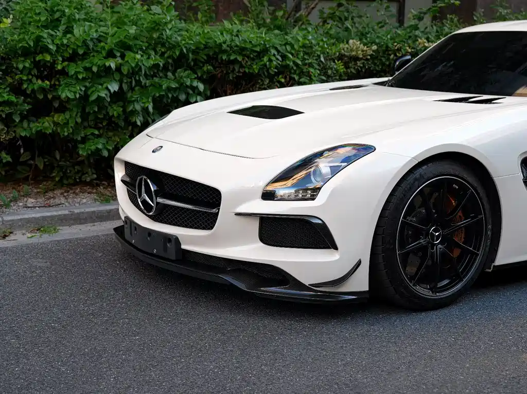 Mercedes-Benz SLS AMG — миниатюра 4