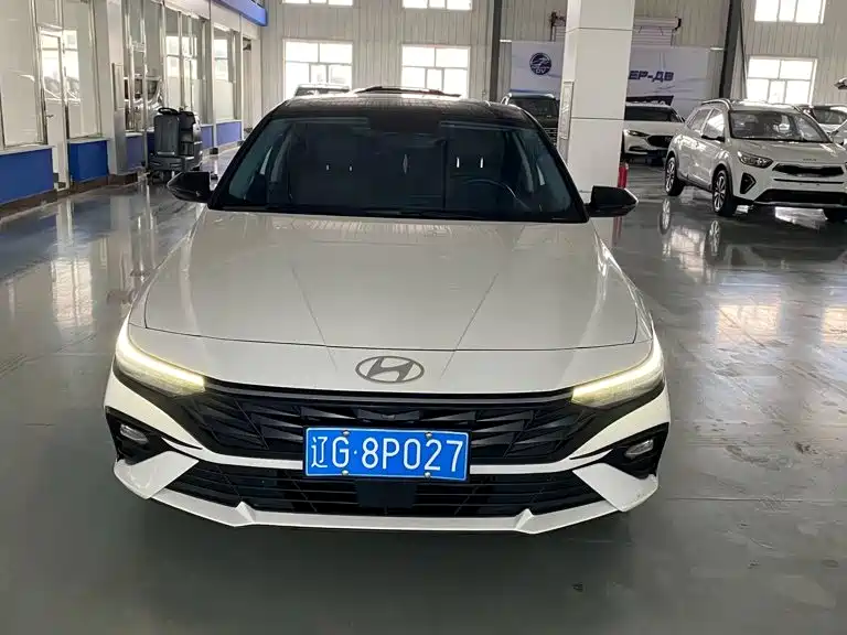 Hyundai Elantra — миниатюра 2