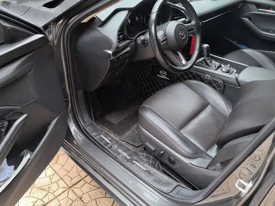 Mazda 3 Axela — миниатюра 9