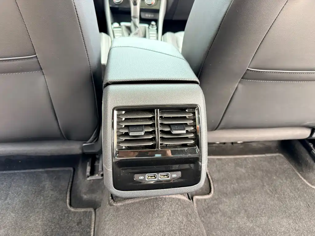 Volkswagen Sagitar 300TSI DSG Beyond Edition, фото 10