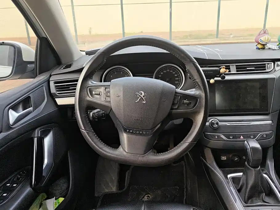 Peugeot 408 — миниатюра 15