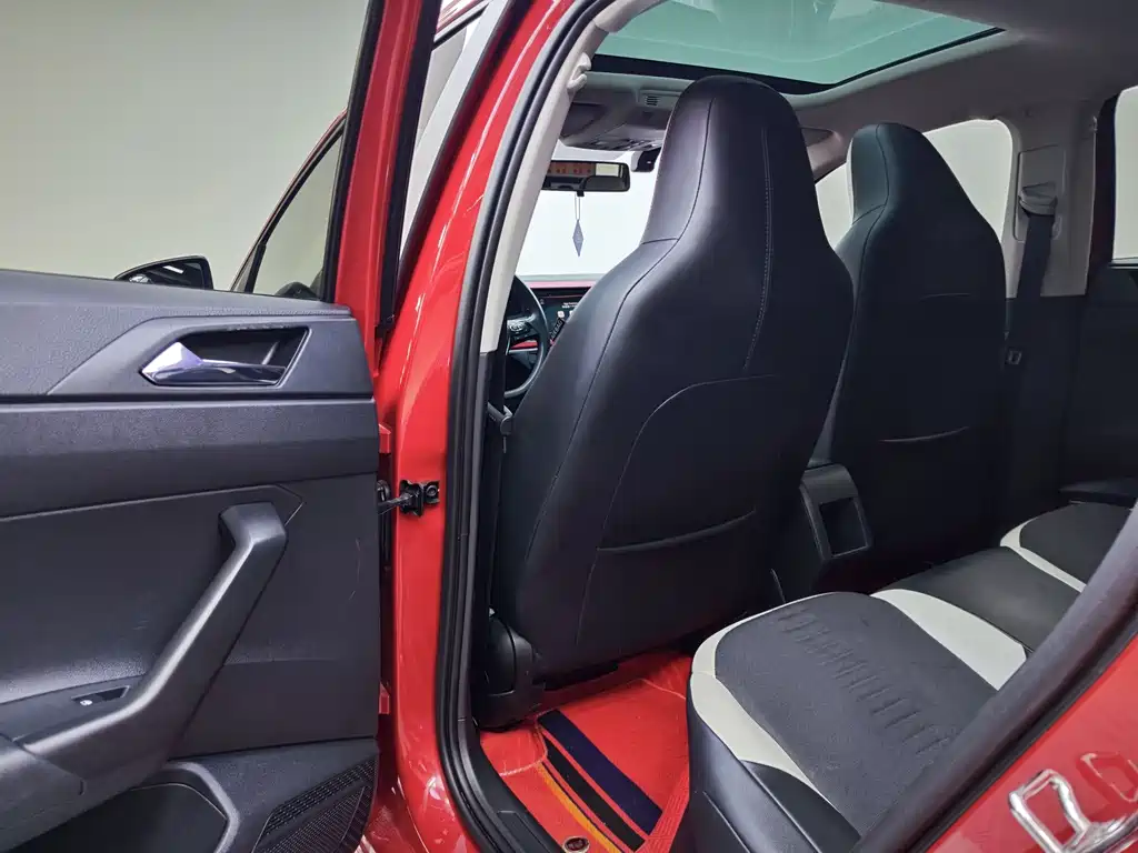 Volkswagen Polo — миниатюра 6