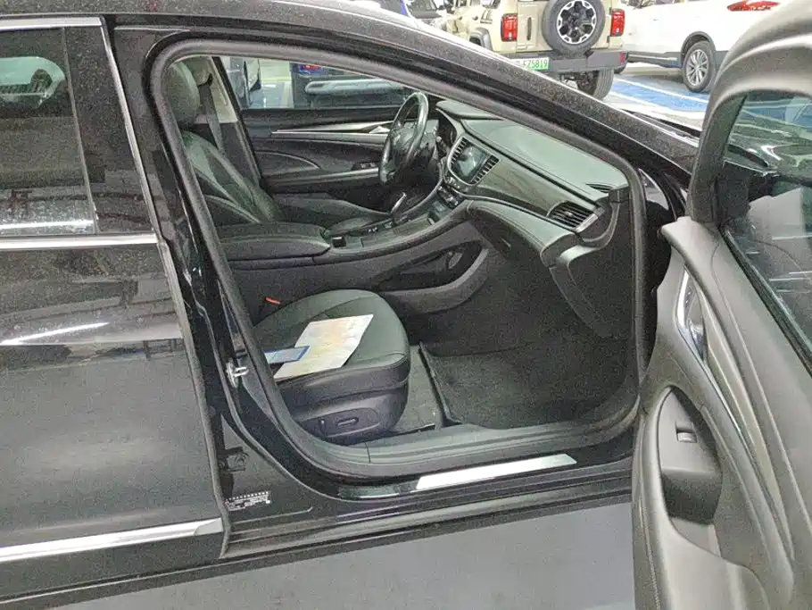 Buick LaCrosse — миниатюра 8