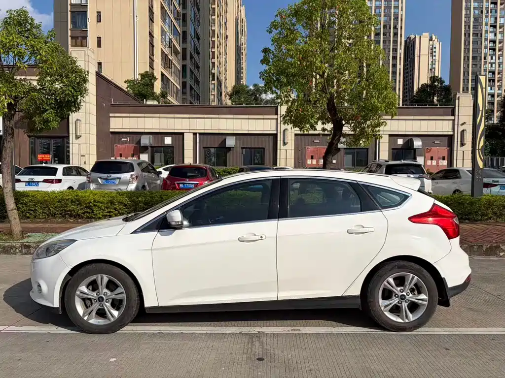 Ford Focus — миниатюра 5