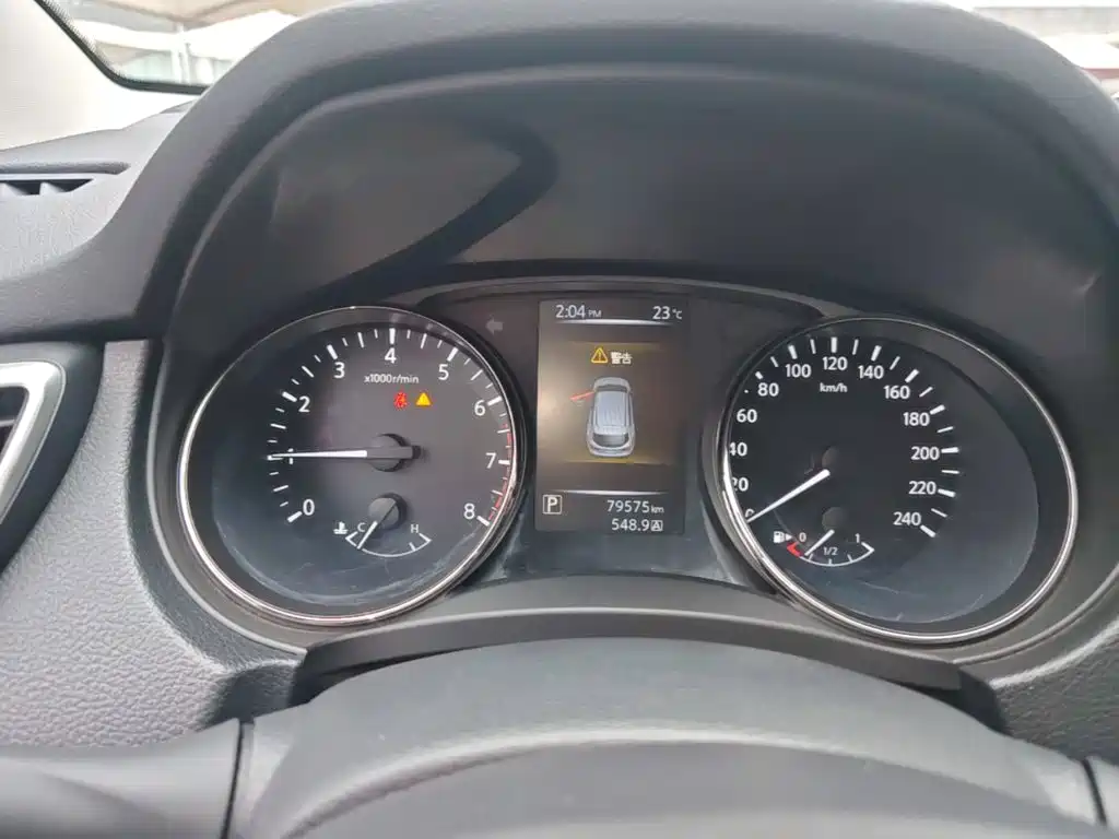 Nissan Qashqai — миниатюра 12