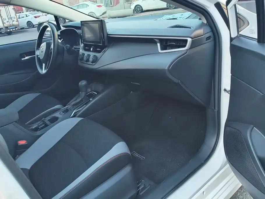 Toyota Corolla — миниатюра 8
