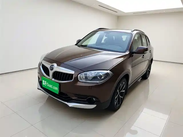 Brilliance V 5 2016 1.5 T AT 2 WD — фото 1