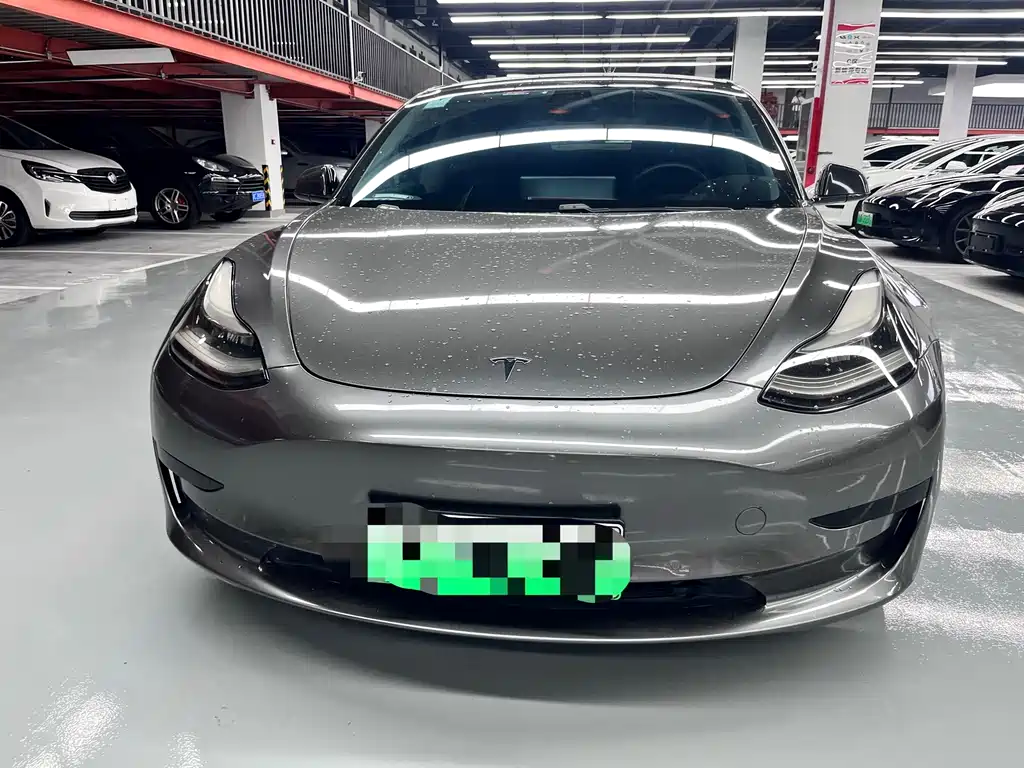 Tesla Model 3 — миниатюра 2