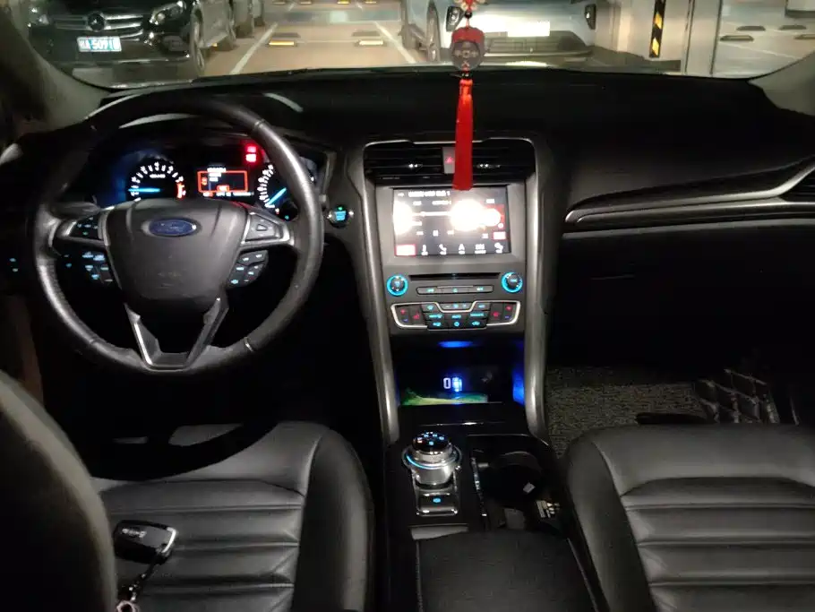 Ford Mondeo — миниатюра 12