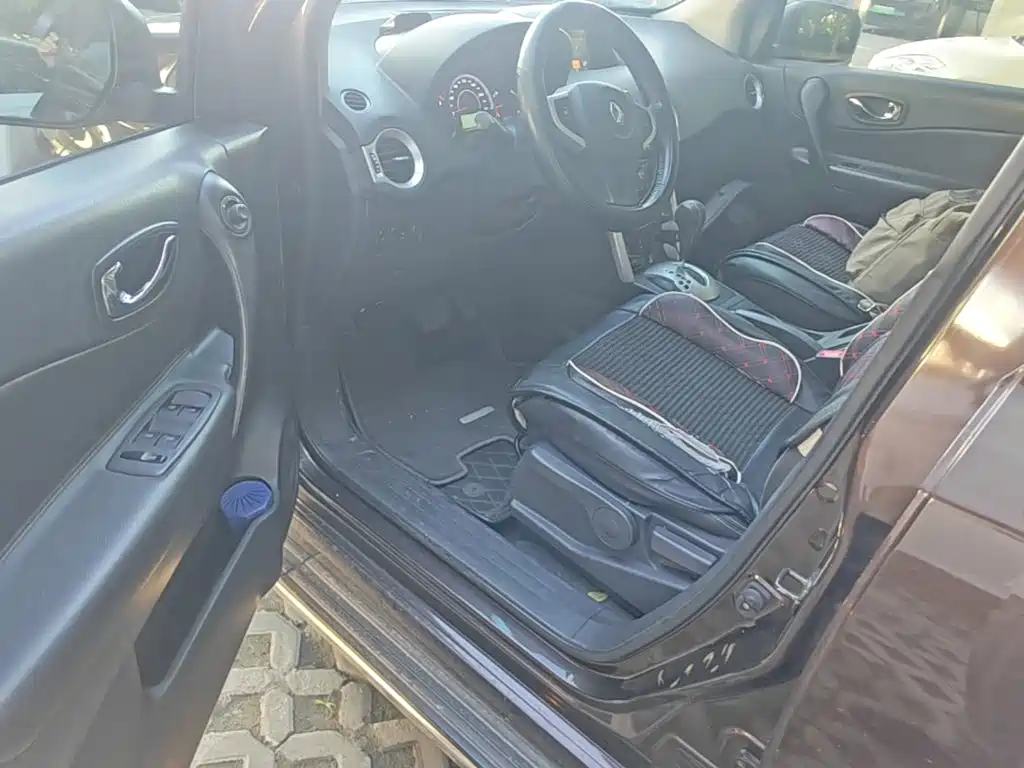 Renault Koleos (Import) — миниатюра 21