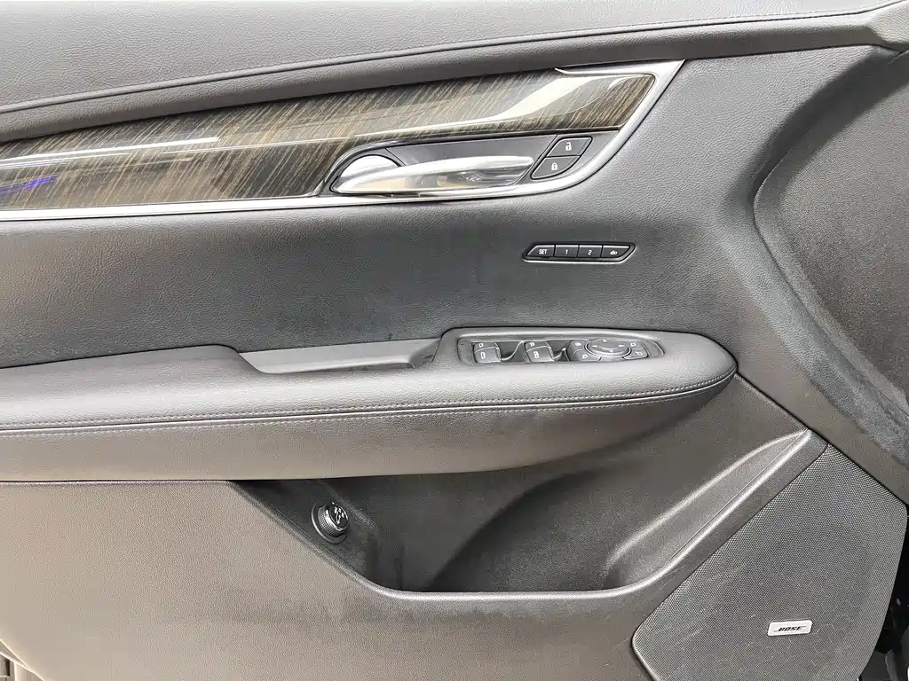 Cadillac XT5 — миниатюра 6