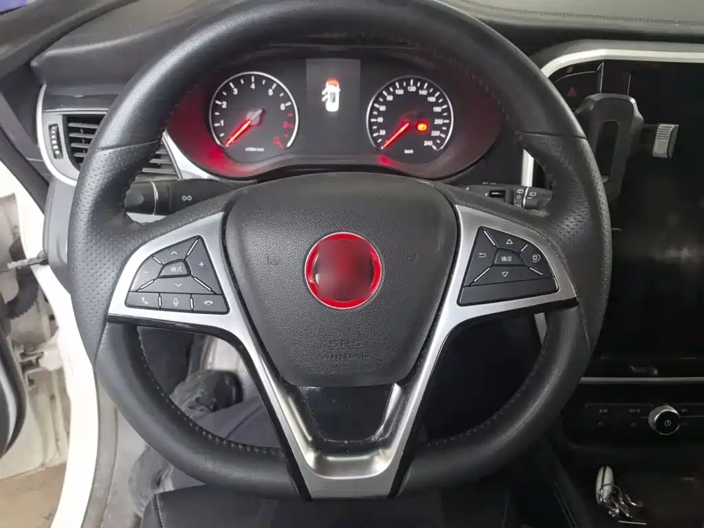 BYD MAX — миниатюра 3