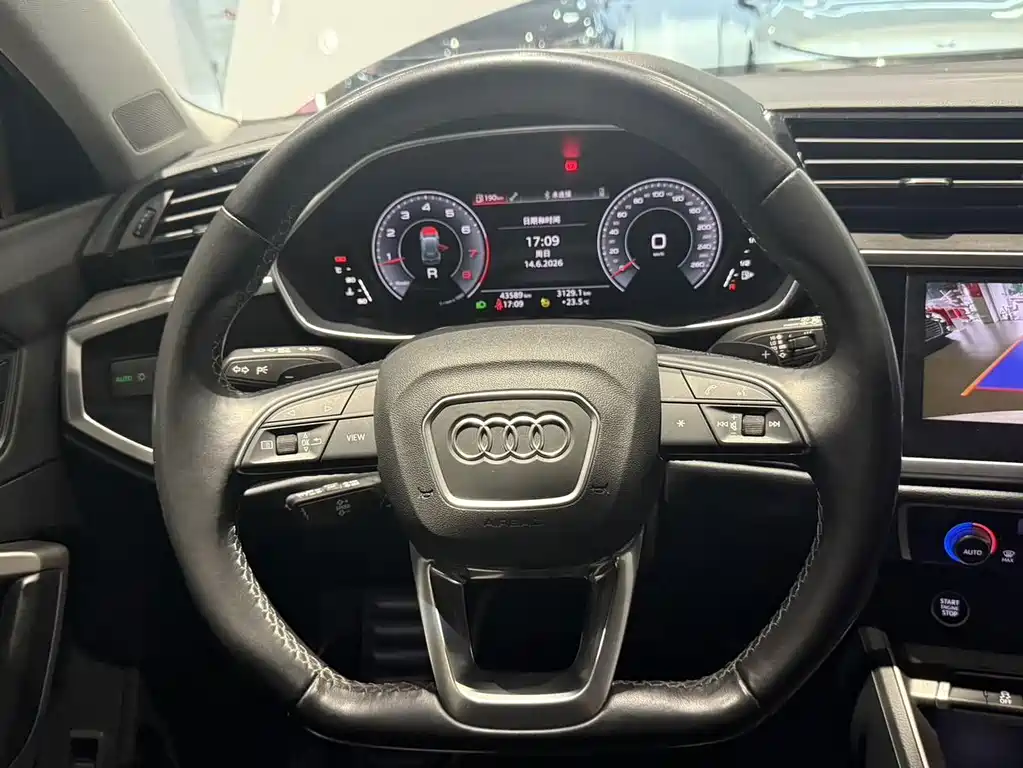 Audi Q3 — миниатюра 12