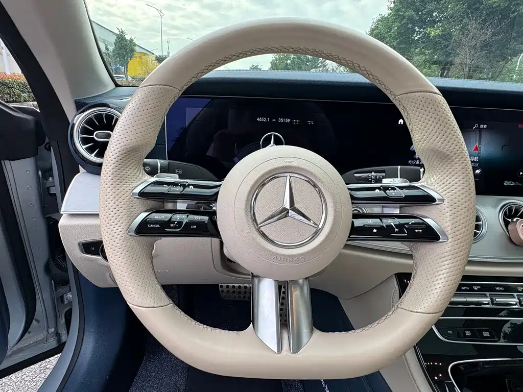 Mercedes-Benz E-Class (Import) — миниатюра 15