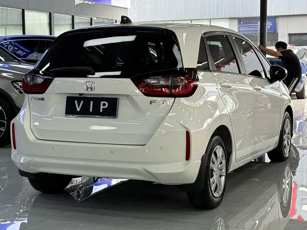 Honda Fit — миниатюра 13
