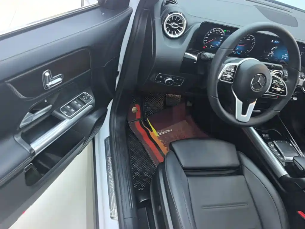 Mercedes-Benz GLA — миниатюра 16