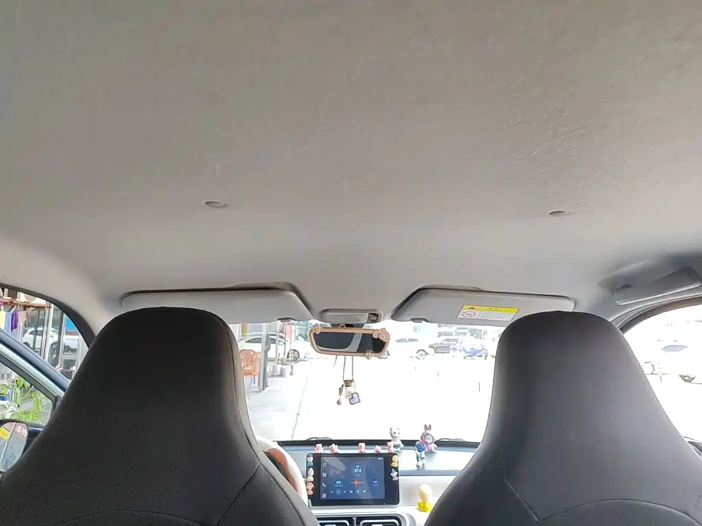 Wuling MINIEV — миниатюра 18