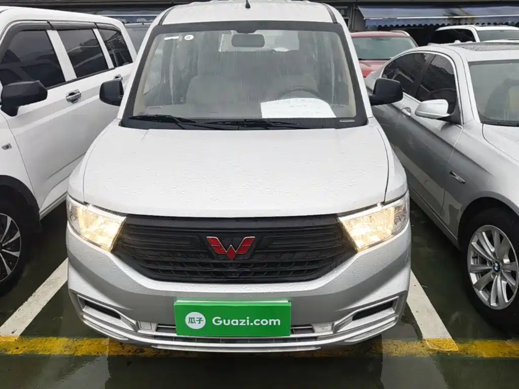 Wuling Hongguang V — миниатюра 3