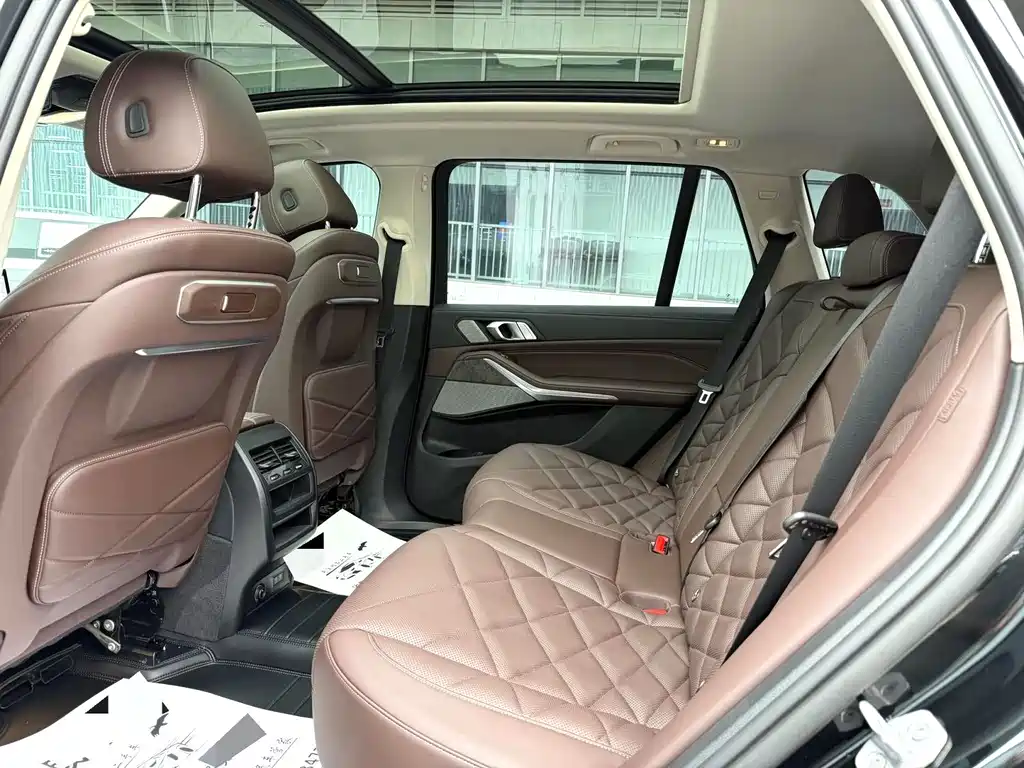 BMW X5 2023 xDrive 30Li Premium M Sport