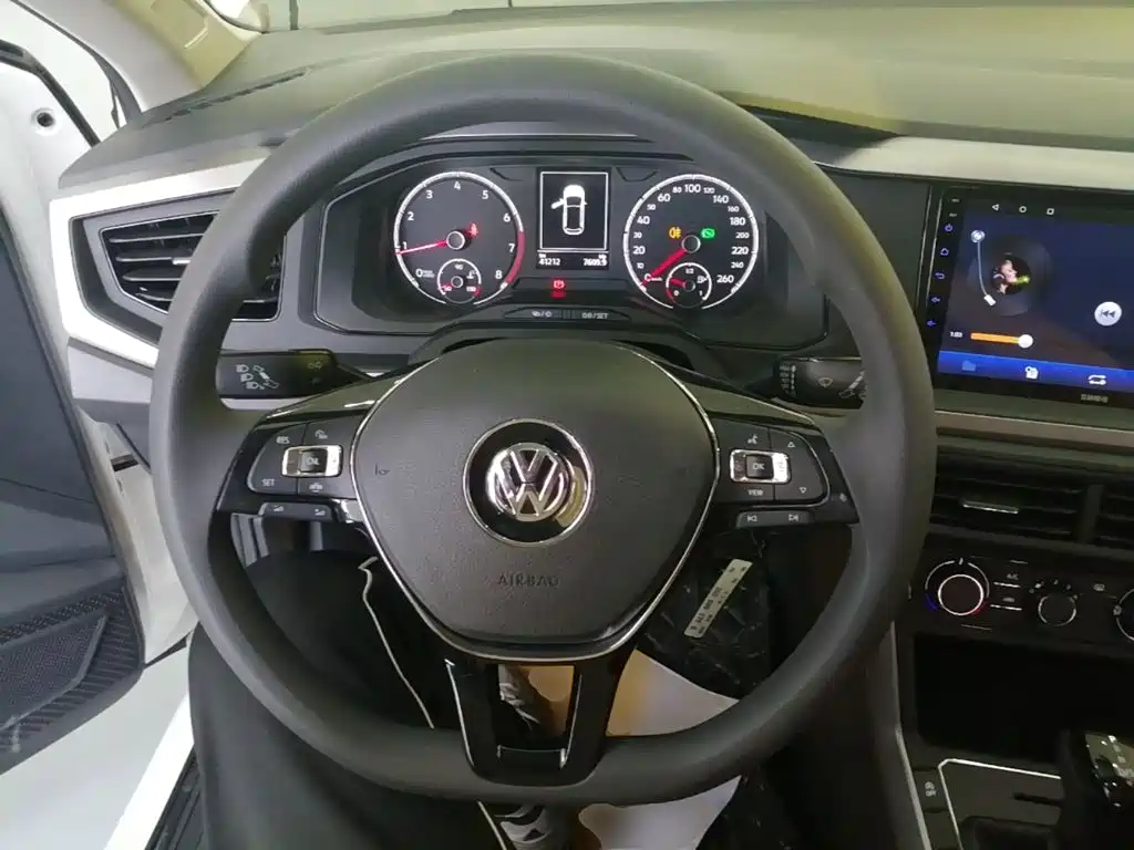 Volkswagen Polo — миниатюра 11