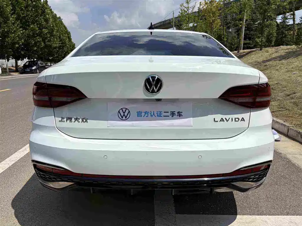 Volkswagen Lavida — миниатюра 5