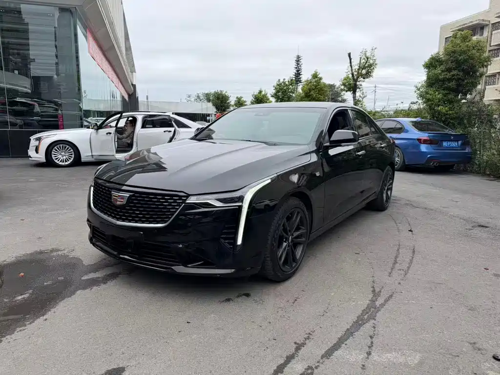 Cadillac CT4