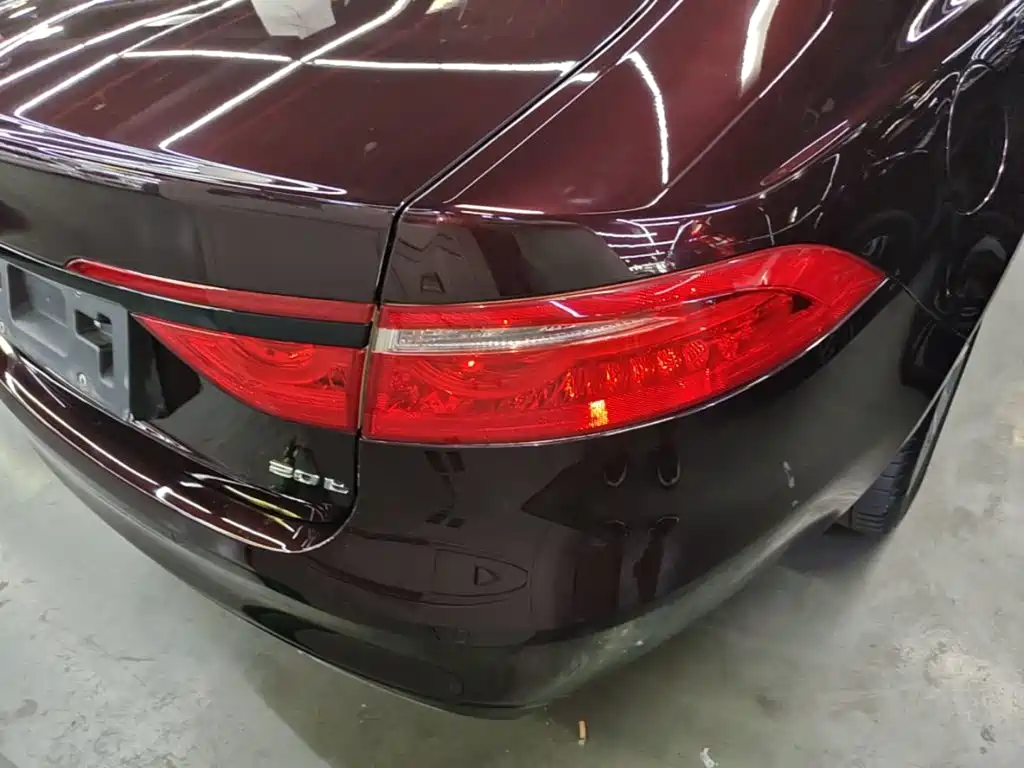 Jaguar XFL — миниатюра 8