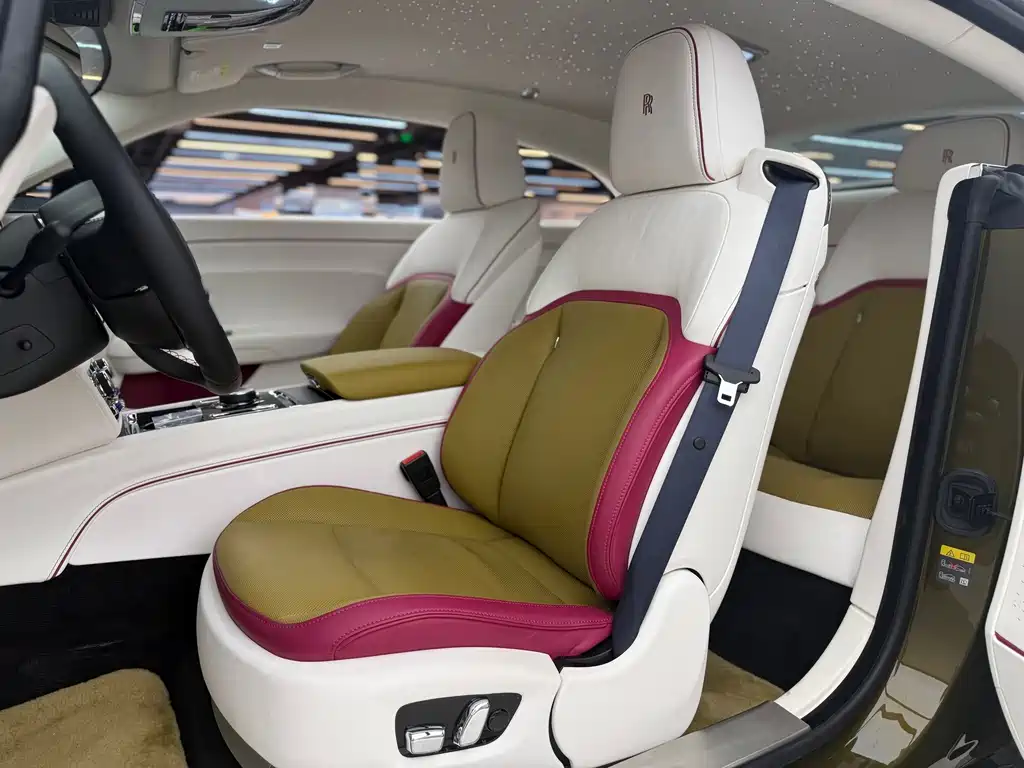 Rolls-Royce Phantom — миниатюра 5