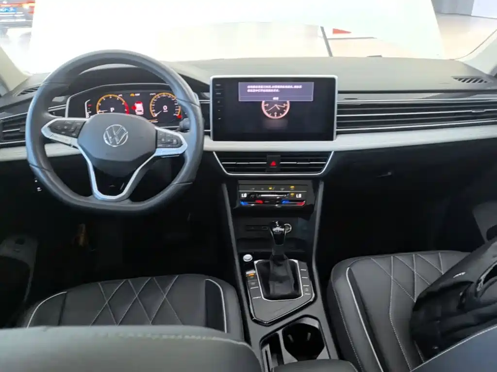 Volkswagen Tiguan L — миниатюра 10