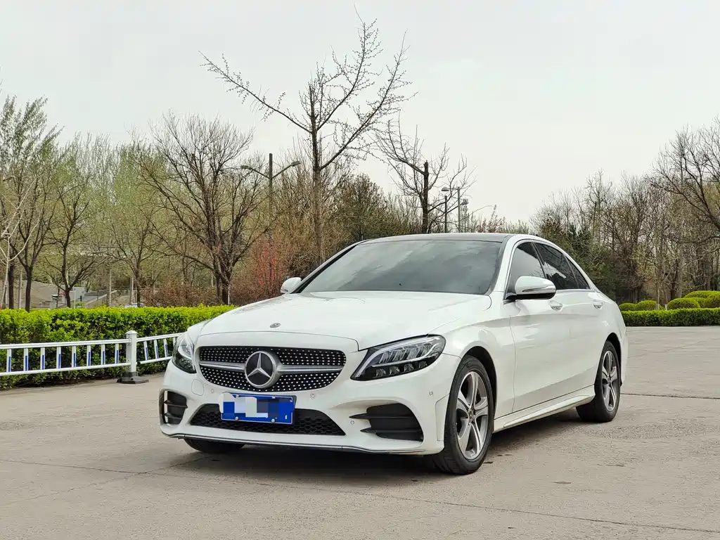 Mercedes-Benz C-Class 2020