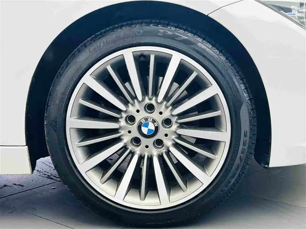 BMW 3 Series — миниатюра 10