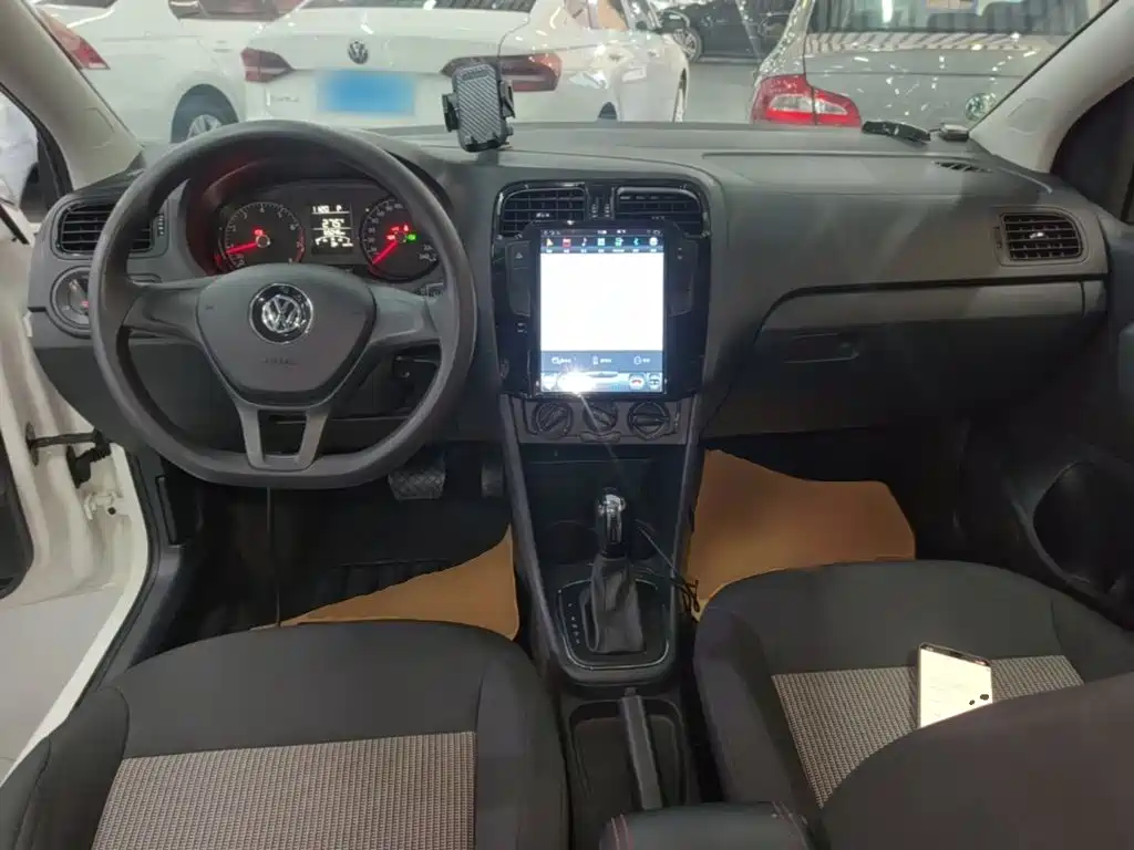 Volkswagen Polo — миниатюра 10