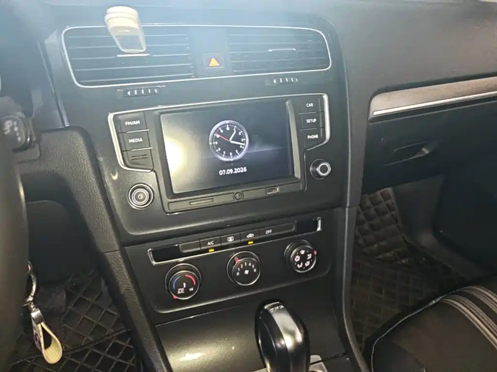 Volkswagen Golf — миниатюра 13