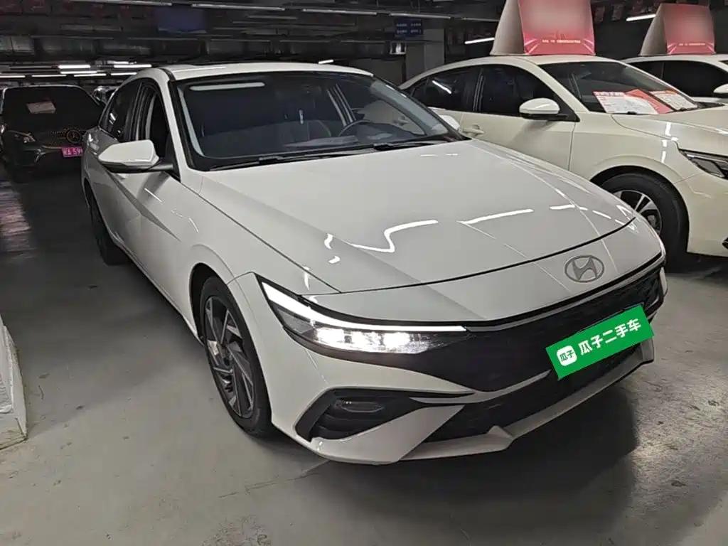 Hyundai Elantra — миниатюра 4