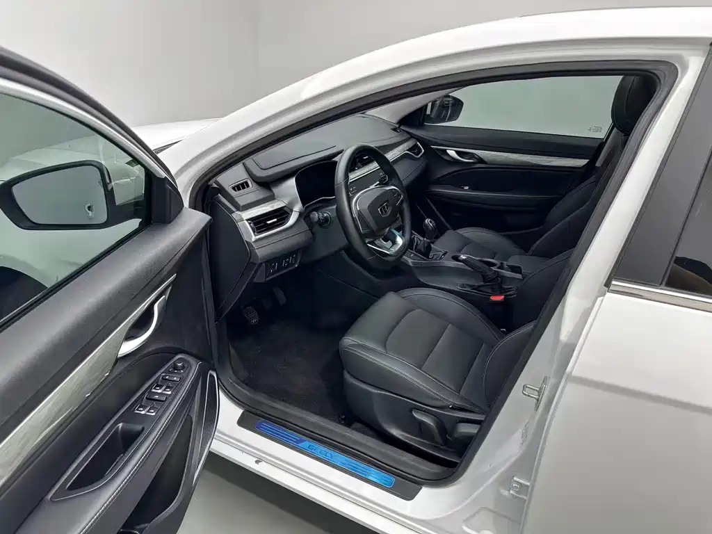 Geely Emgrand — миниатюра 5