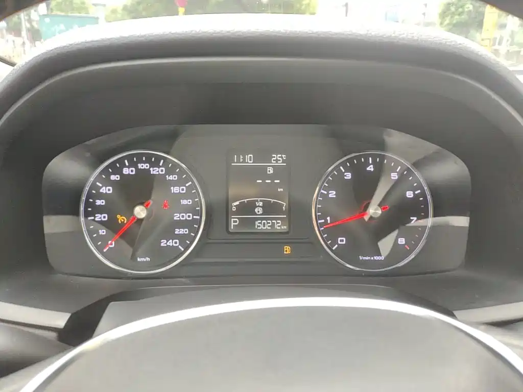 Roewe i6 Classic — миниатюра 12