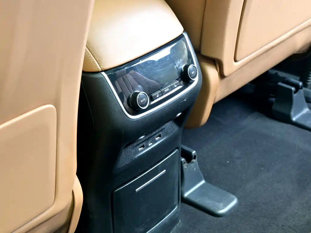Li Auto Li ONE — миниатюра 18
