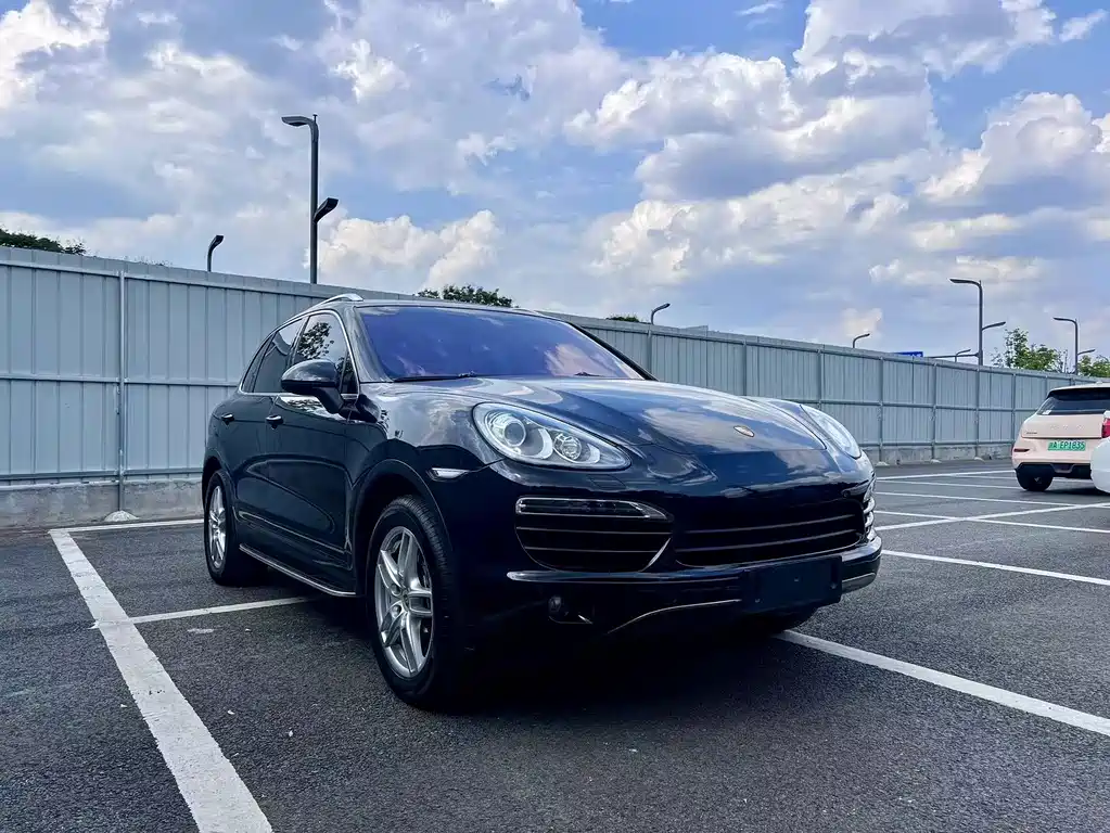 Porsche Cayenne — миниатюра 3