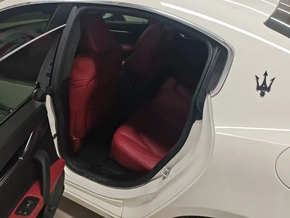Maserati Ghibli — миниатюра 5