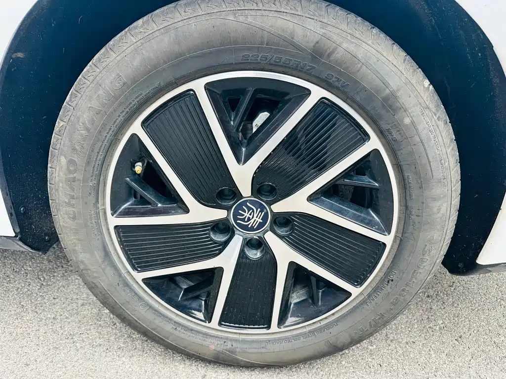 BYD Qin L — миниатюра 21